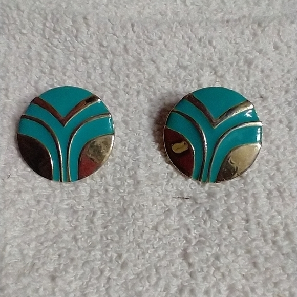 Goldtone greenish blue round post earrings - Picture 1 of 3